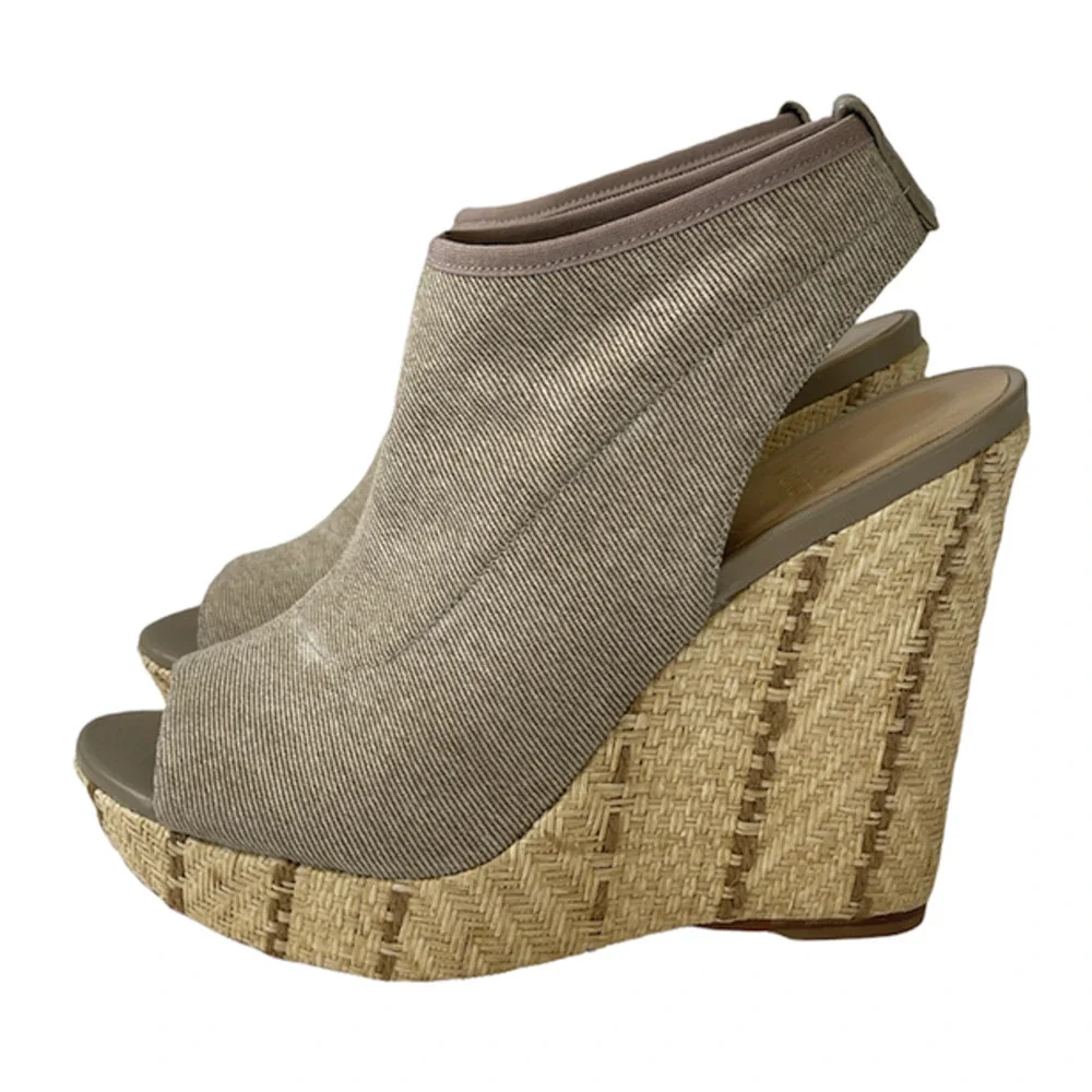 Stuart Weitzman Creamy Beige Open Toe Wedge Espadrille Sandals Size 6.5